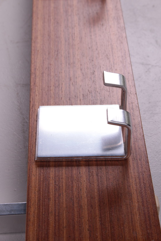 Image 1 of Vintage wandkapstok met chrome en 8 haken.