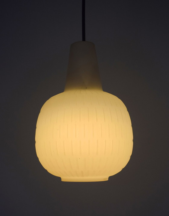 Image 1 of Aloys Gangkofner vintage melkglazen hanglampje