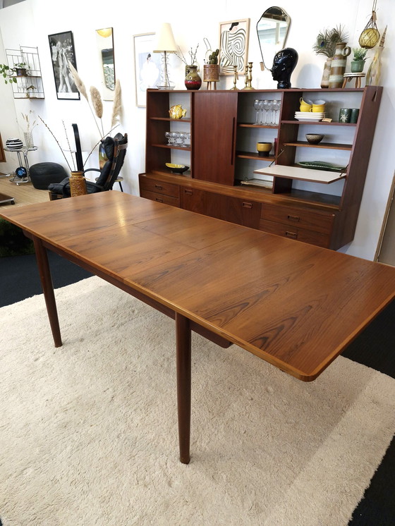 Image 1 of Vintage Eettafel Uitschuifbaar Teak Fineer 70S