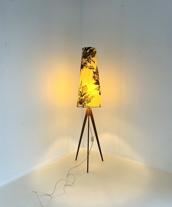 Image 1 of Teakhouten Tripod Vloerlamp ‘60