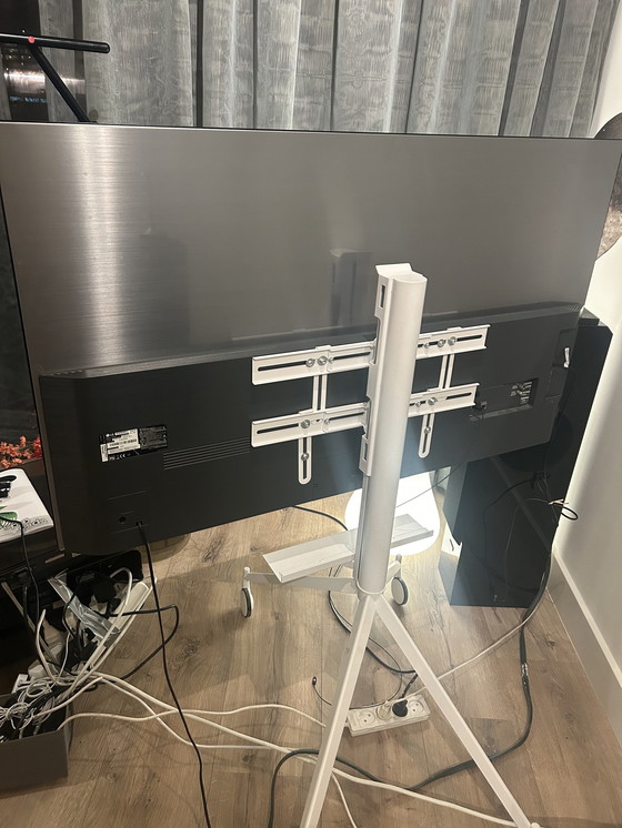 Image 1 of Rijdbaar Tv Console