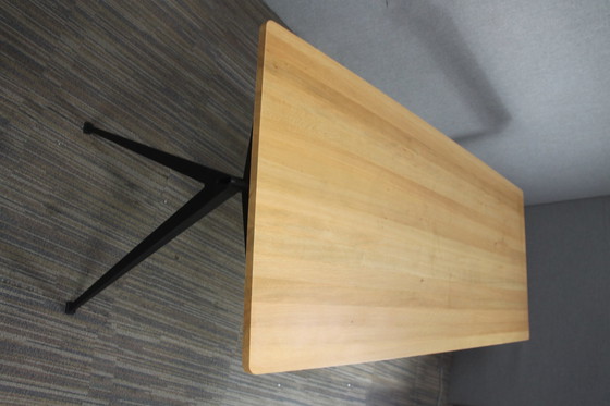 Image 1 of 1X Ahrend Pyramid Eiken Tafel