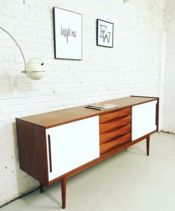 Image 1 of Deens Design Dressoir in de stijl van Arne Vodder