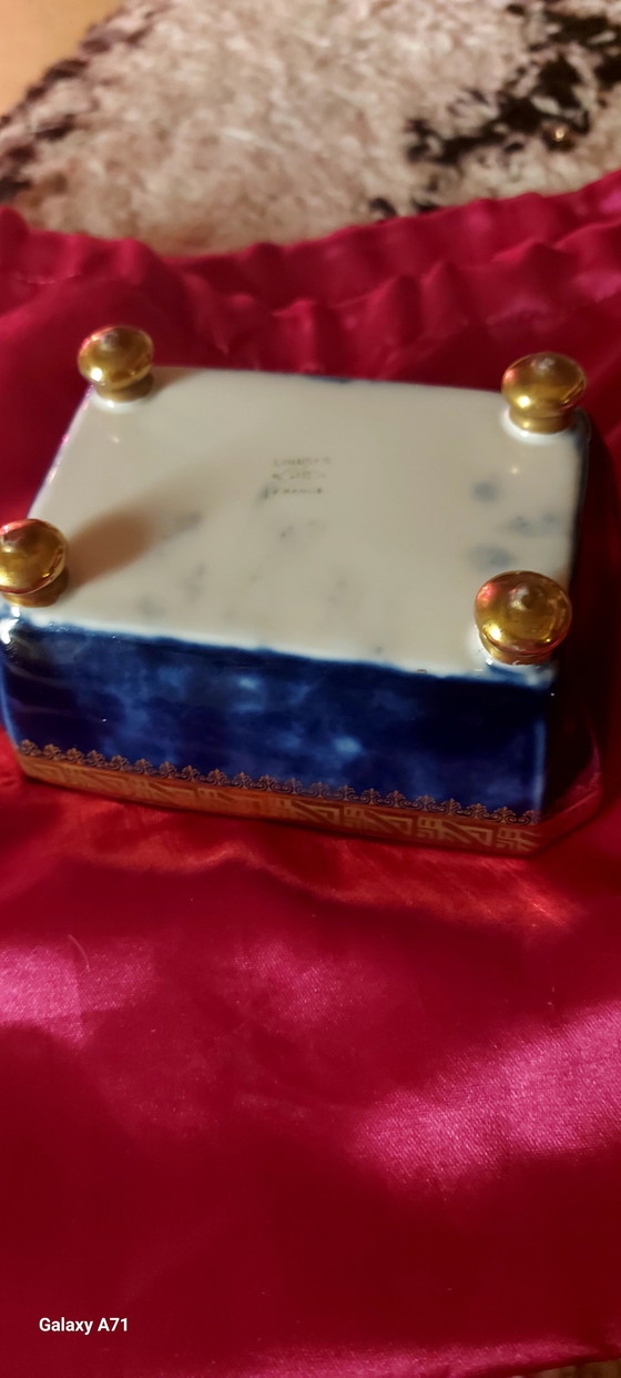 Image 1 of Klein Limoges porseleinen doosje