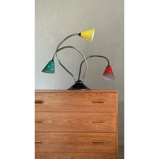 Vintage lamp met 3 veelkleurige glaasjes gemonteerd op 3 zwanenhalzen