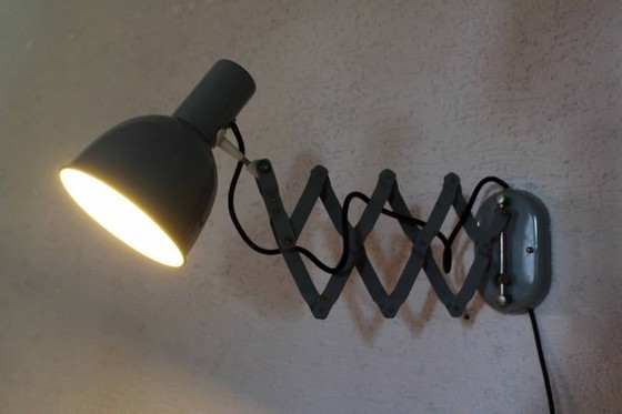 Image 1 of Bauhaus industriële wandlamp