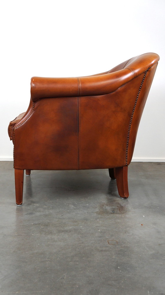 Image 1 of Rundleren clubfauteuil cognac kleur in Engelse stijl