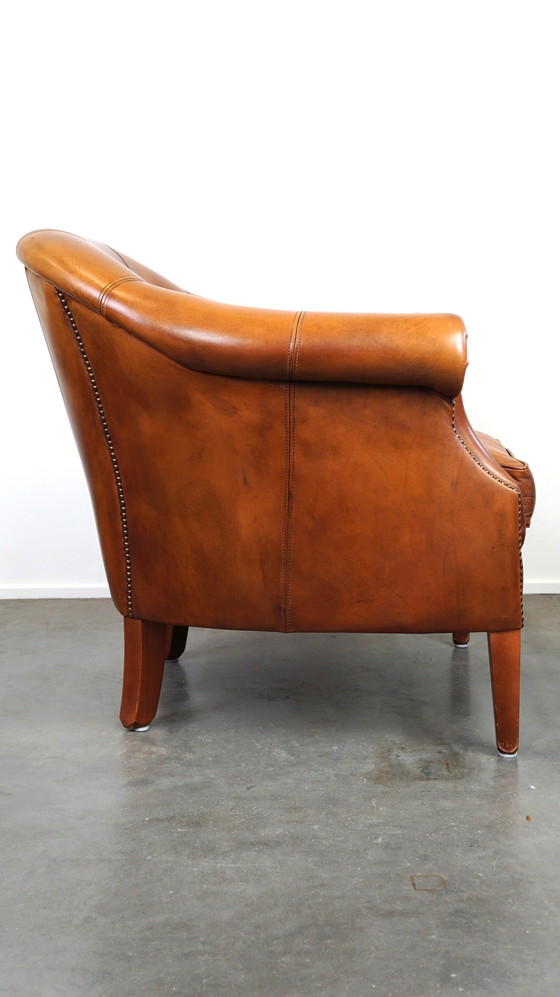 Image 1 of Rundleren clubfauteuil cognac kleur in Engelse stijl