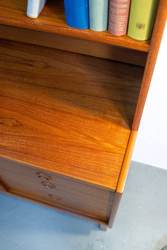 Image 1 of Vintage teak highboard vitrinekast plank Deens