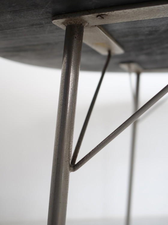 Image 1 of Arne Jacobsen tafel