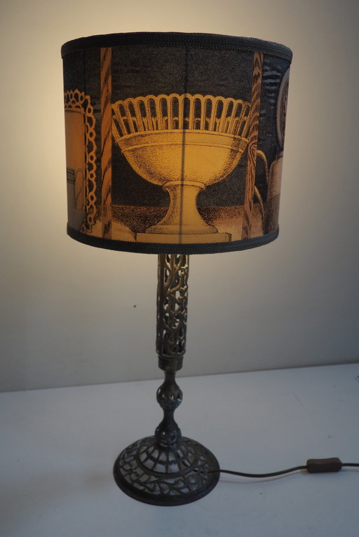 Filagraan Bronzen Lamp/ Schaduw Fornasetti Stof.