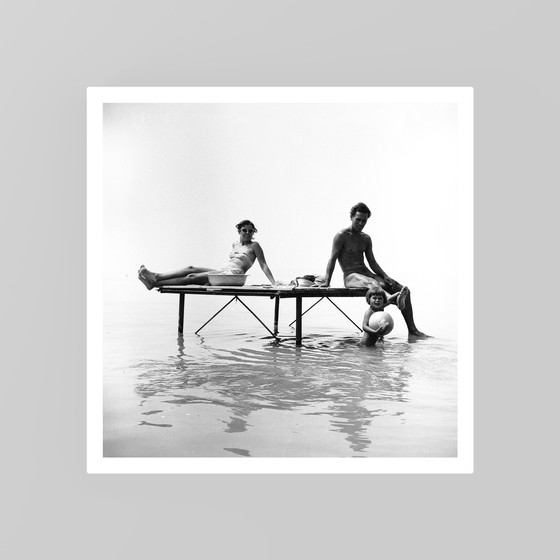 Image 1 of Famillie aan het meer, 1959 | Ballatonmeer