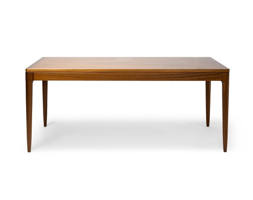 Eettafel in Mid Century Scandinavische stijl 1960