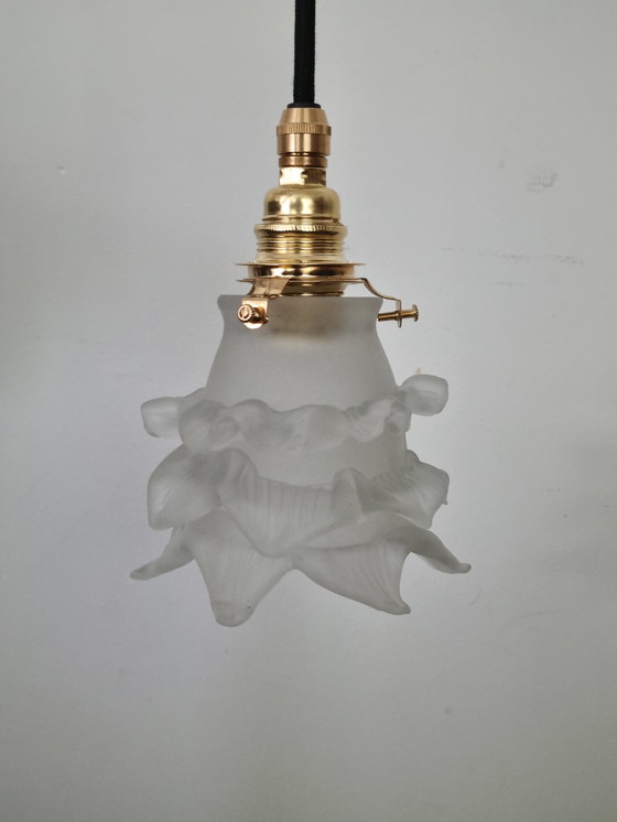 Image 1 of Vintage witte glazen hanglamp