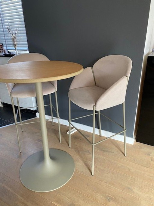 Clarion Table Bar  And Andrea High Chair