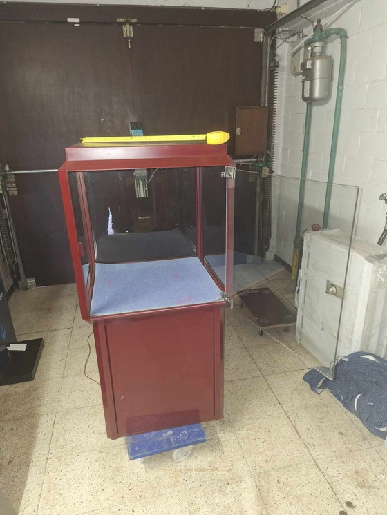 Image 1 of Vintage Verlichte Display-Vitrinekast In Zeer Goede Staat!