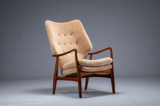 Zeldzame Deense Fauteuil In Schapenvacht Van Madsen & Schubell Model Ms-6