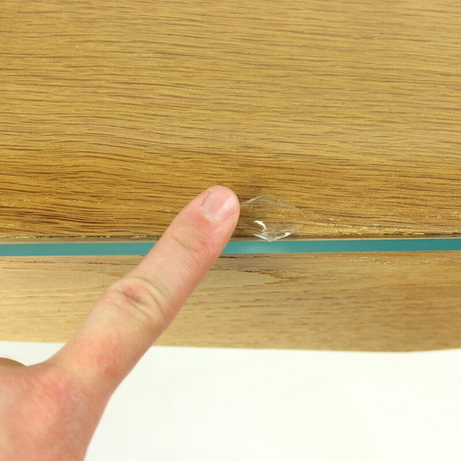 Mid Century salontafel van eikenhout en glas, Tsjecho-Slowakije 1960