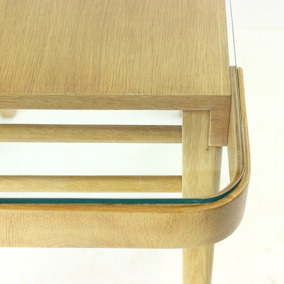 Image 1 of Mid Century salontafel van eikenhout en glas, Tsjecho-Slowakije 1960