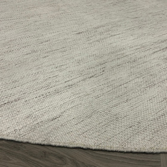 Image 1 of Montel Circulair Vloerkleed Ivory Stone 320X280Cm