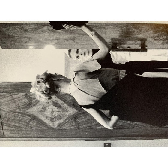 Image 1 of Vintage fotogravure "16e arrondissement, Parijs 1976" van Helmut Newton, Frankrijk 1970