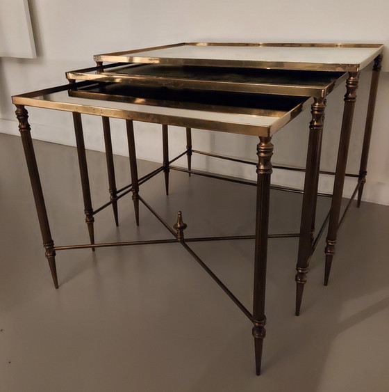 Image 1 of Neo Klassieke Messing Franse Nesting Tables.