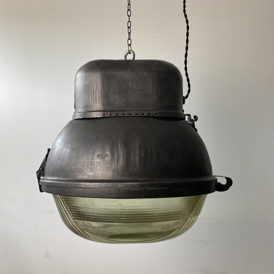 Image 1 of Antieke Poolse Industriële Hanglamp Xxl