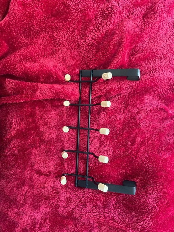 Image 1 of Deur Kapstok Met Houten  Knoppen   (  Ikea ) 