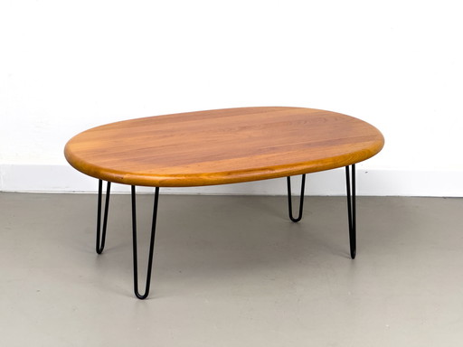 Ovale massief teakhouten salontafel van Glostrup, 1970