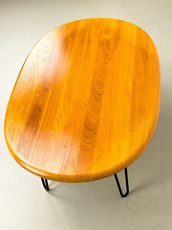 Image 1 of Ovale massief teakhouten salontafel van Glostrup, 1970