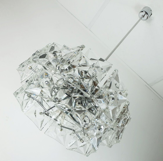 Image 1 of Elegante Kinkeldey Mid Century Hanglamp Kristal Glas En Chroom Met 30 Glazen Prisma's 1960S Kroonluchter