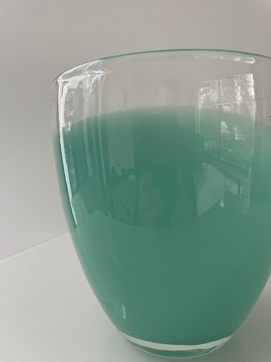Image 1 of Mondgeblazen Glazen Vaas Met Mintgroen Dip Effect - Glaskunst