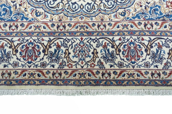 Image 1 of Handgeknoopt Nain Tapijt Met Zijde - 326 X 207 Cm