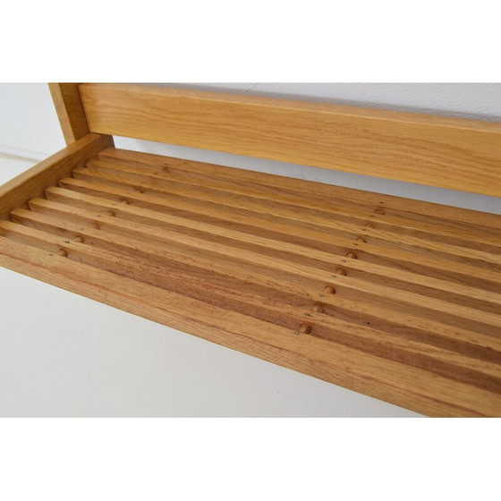 Image 1 of Vintage houten wandplank met haak, Tsjechoslowakije 1970