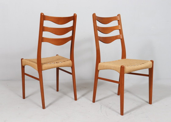 Image 1 of  Glyngøre Stolefabrik van Arne Wahl Iversen, 4 stoelen / eetkamerstoelen, teak, papierkoord, Denemarken, jaren 1960