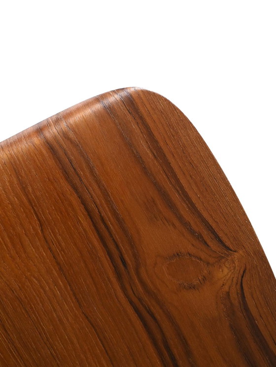 Image 1 of Scandinavische stoel uit 1960 met wit geschilderd frame en gevormde houten zitting