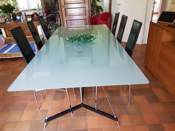 Image 1 of 6 Glazen tafel en lederen stoelen