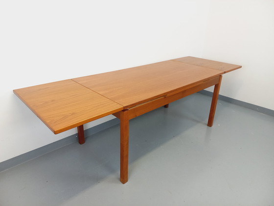 Image 1 of Vintage 60's Scandinavische stijl teakhouten eettafel met verlengstukken