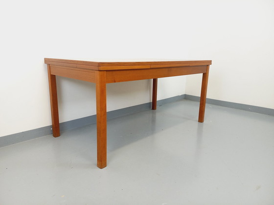 Image 1 of Vintage 60's Scandinavische stijl teakhouten eettafel met verlengstukken