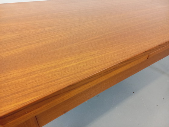 Image 1 of Vintage 60's Scandinavische stijl teakhouten eettafel met verlengstukken