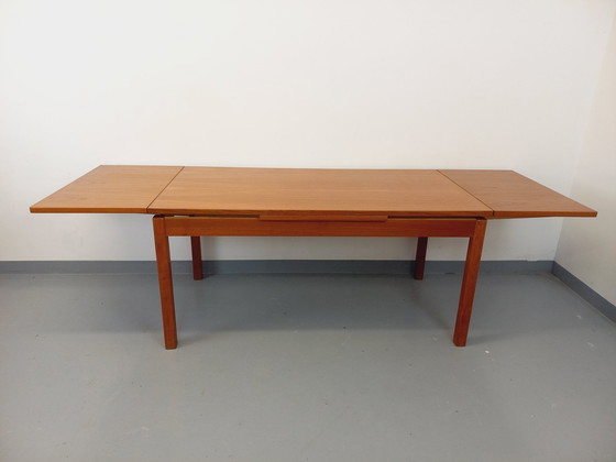 Image 1 of Vintage 60's Scandinavische stijl teakhouten eettafel met verlengstukken