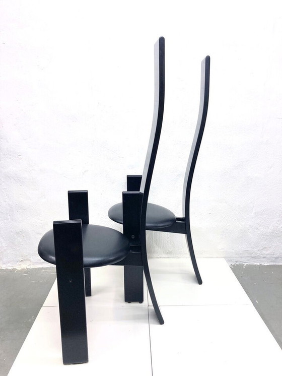 Image 1 of 4x Italiaanse stoelen met hoge rugleuning ontwerp Vico Magistretti voor Poggi model Golem