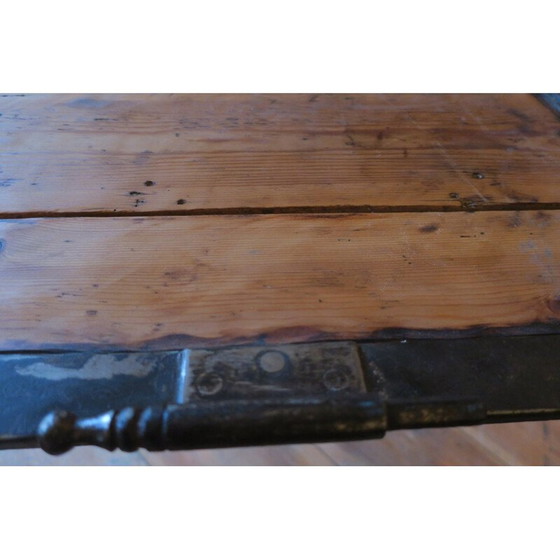 Image 1 of Vintage industriële tafel van ijzer en hout, 1960
