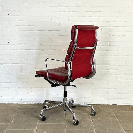 Image 1 of Vitra EA 219 Bureaustoel in Rood Leer, Iconisch Vintage Eames Design