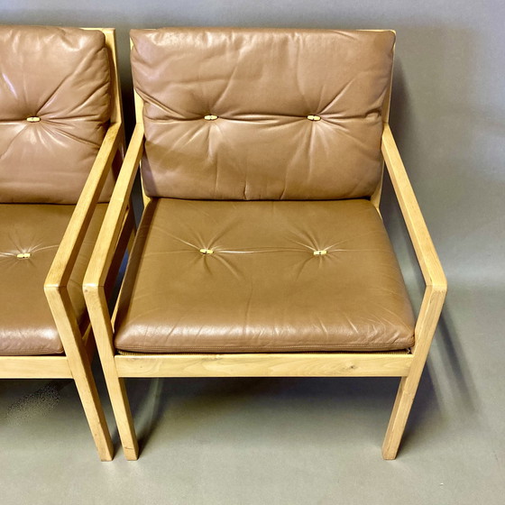 Image 1 of Suite van drie lederen fauteuils met Scandinavisch design