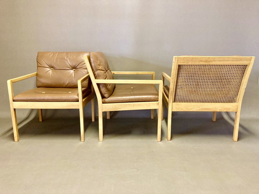 Suite van drie leren fauteuils Scandinavisch ontwerp "Bernt Petersen" 1960.