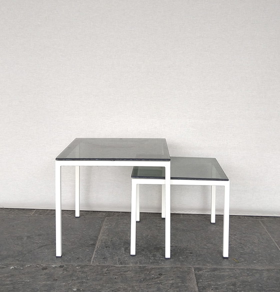 Image 1 of  Nesting Tables Van Wit Metaal En Zwart Rookglas