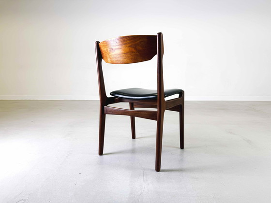 Image 1 of Set van 4 vintage Mid Century teakhouten stoelen vergelijkbaar met Erik Buch