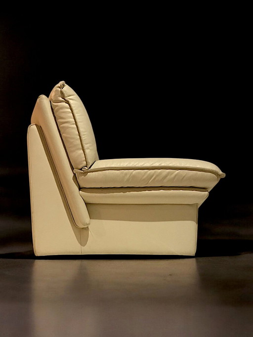 Nicoletti Salotti - Paar "Ambassador" fauteuils in crèmekleurig leer - C. 1970 - Italië