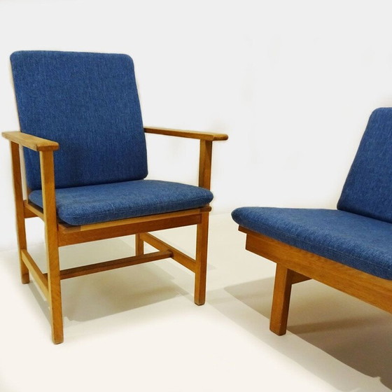 Image 1 of Deense Mid Century Børge Mogensen 4 zits Eiken bank en twee fauteuils